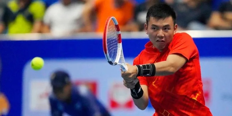 Lý Hoàng Nam: Sự Nỗ Lực Không Ngừng Trên Sân Cỏ Quốc Tế