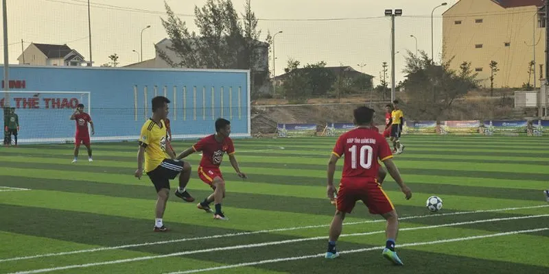Đặc điểm của bóng đá phủi